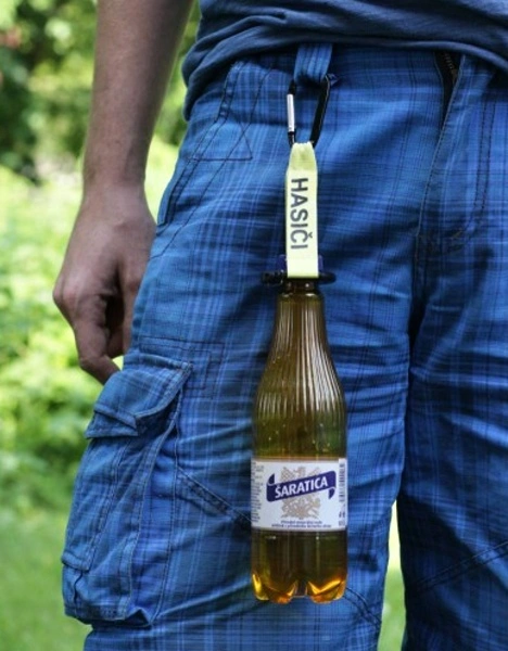 Držák na pet láhev