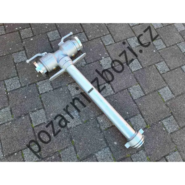 Hydrantový nástavec s kulovými uzávěry